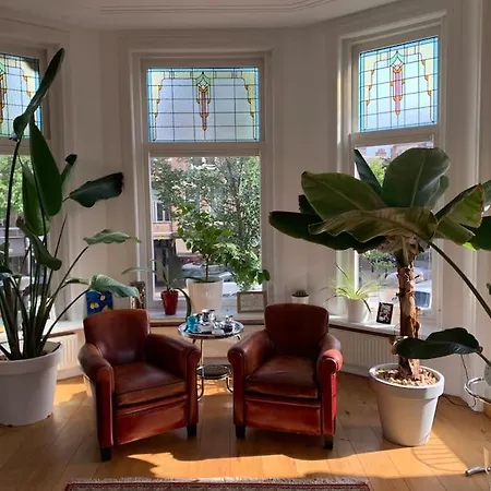 Stylish 3-bdrm Apt. W/ Terraces Next To The * L'Aia